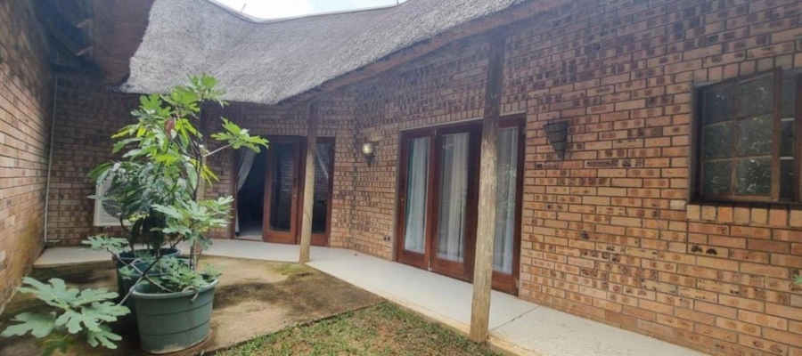 5 Bedroom Property for Sale in Marloth Park Mpumalanga