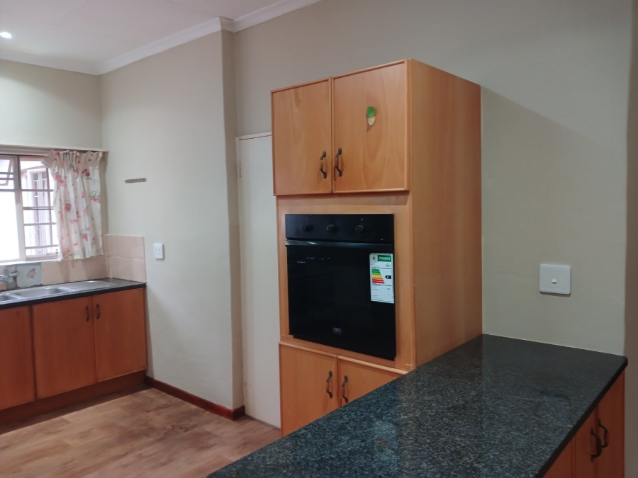 To Let Commercial Property for Rent in White River AH Mpumalanga