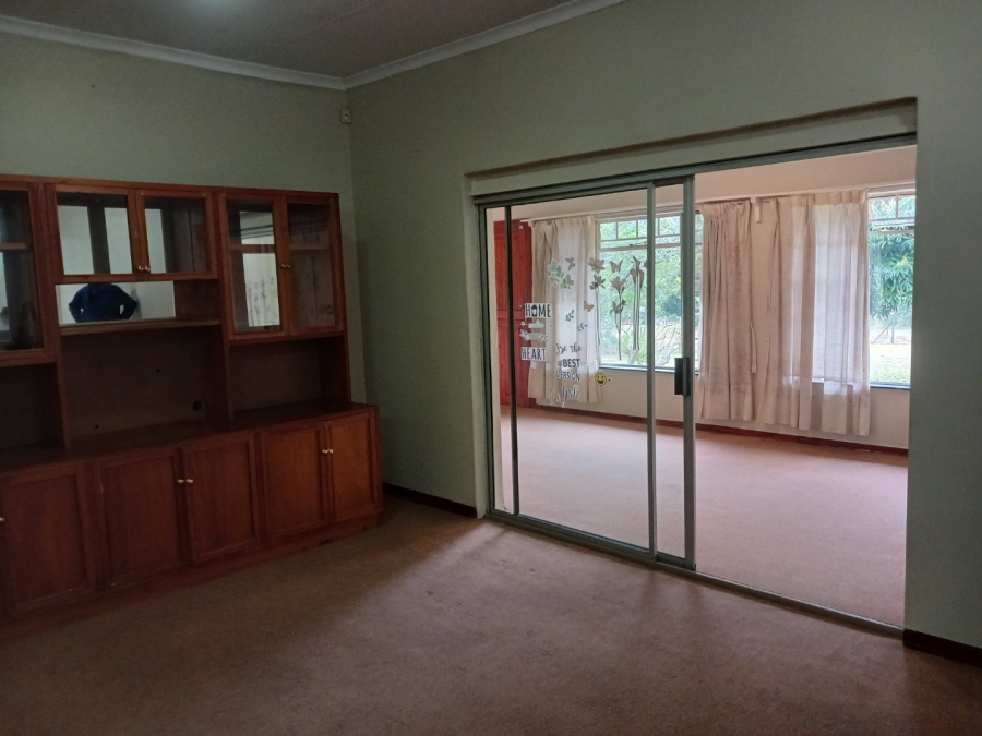 To Let Commercial Property for Rent in White River AH Mpumalanga