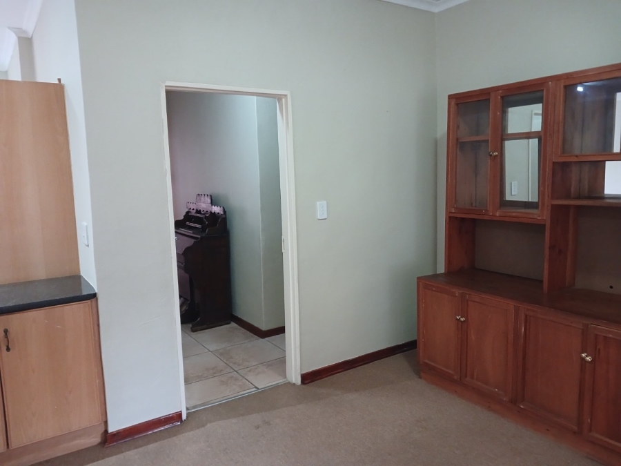 To Let Commercial Property for Rent in White River AH Mpumalanga