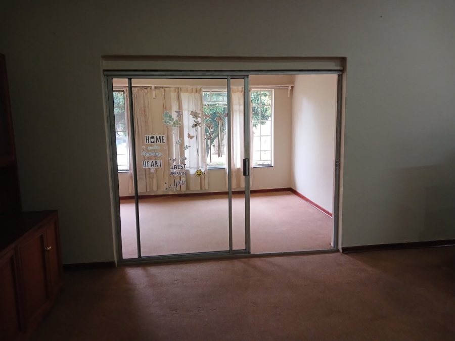 To Let Commercial Property for Rent in White River AH Mpumalanga