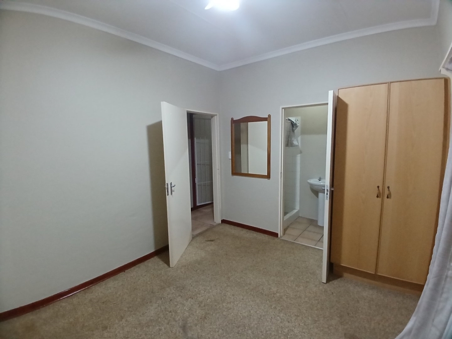 To Let Commercial Property for Rent in White River AH Mpumalanga