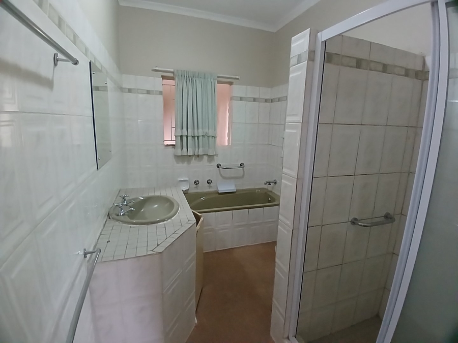 To Let Commercial Property for Rent in White River AH Mpumalanga