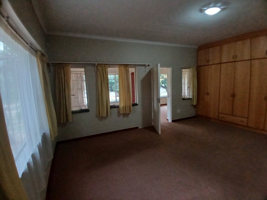 To Let Commercial Property for Rent in White River AH Mpumalanga