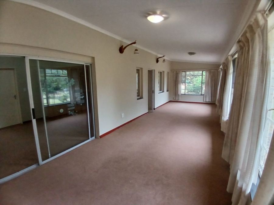 To Let Commercial Property for Rent in White River AH Mpumalanga