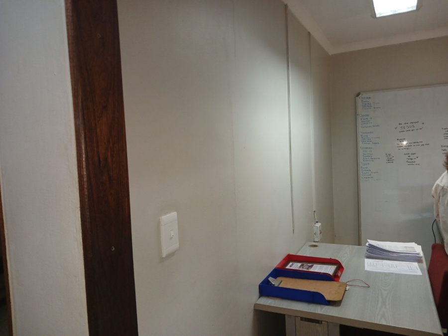 To Let Commercial Property for Rent in White River Mpumalanga