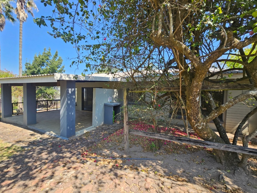 To Let  Bedroom Property for Rent in White River Rural Mpumalanga