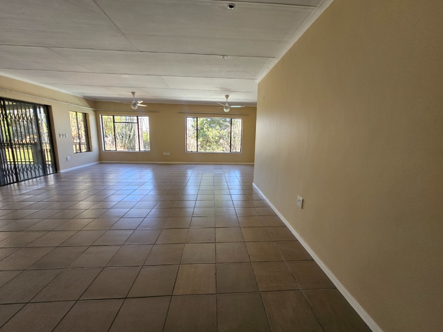 To Let  Bedroom Property for Rent in White River Rural Mpumalanga