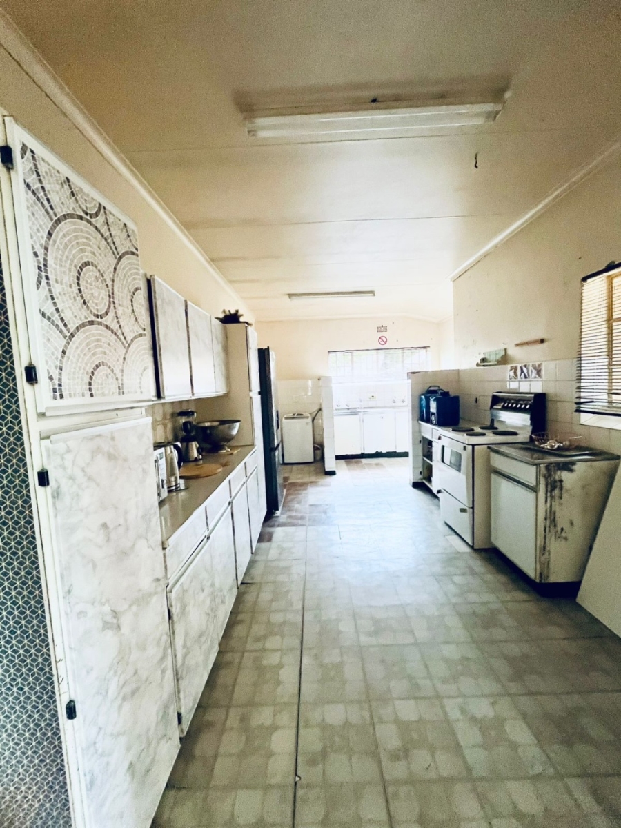 To Let 4 Bedroom Property for Rent in Flora Park Mpumalanga