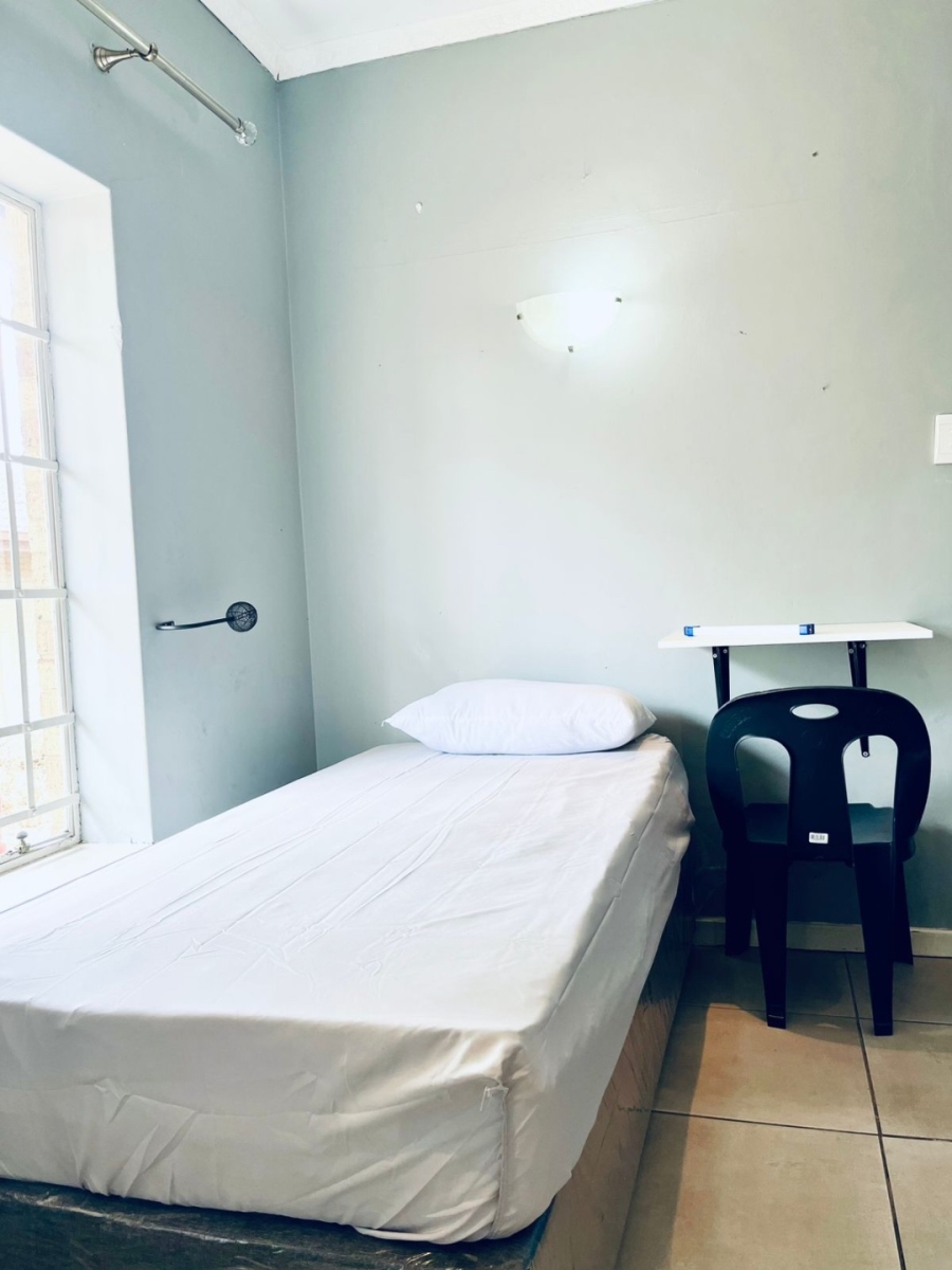 To Let 4 Bedroom Property for Rent in Flora Park Mpumalanga