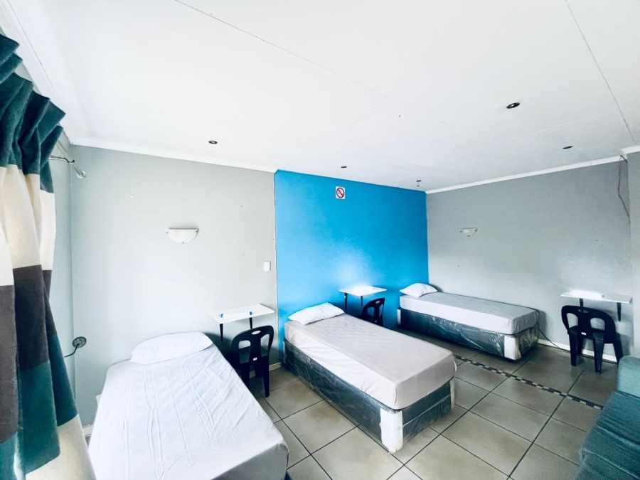 To Let 4 Bedroom Property for Rent in Flora Park Mpumalanga