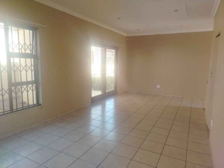 To Let 3 Bedroom Property for Rent in Reyno Ridge Mpumalanga