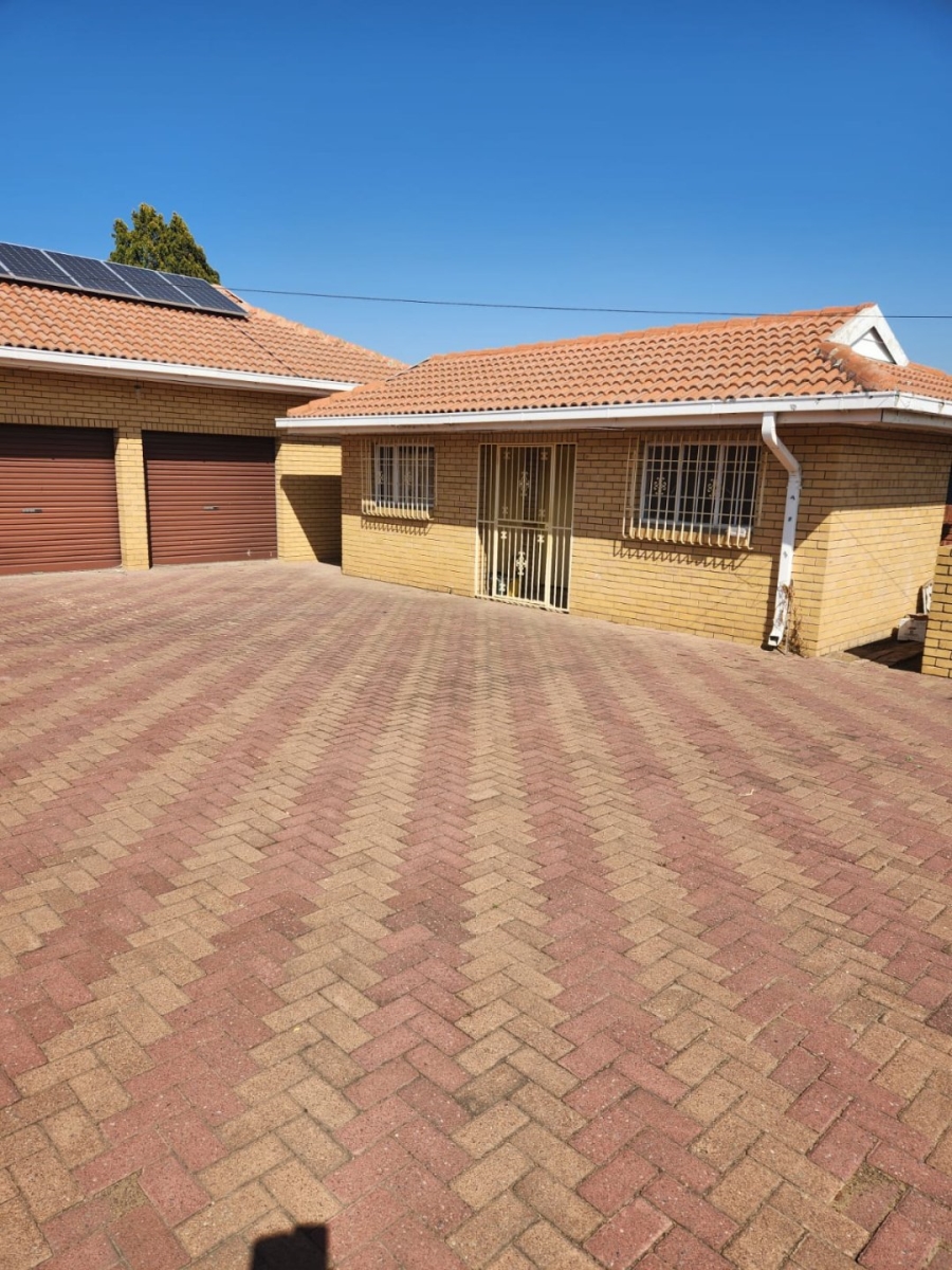 4 Bedroom Property for Sale in Standerton Mpumalanga
