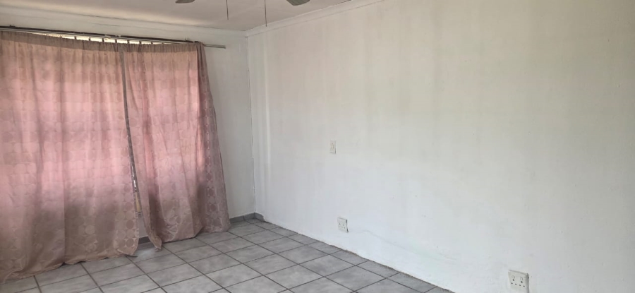 To Let 2 Bedroom Property for Rent in Meyerville Mpumalanga
