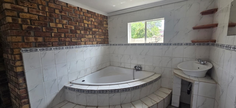 To Let 2 Bedroom Property for Rent in Meyerville Mpumalanga