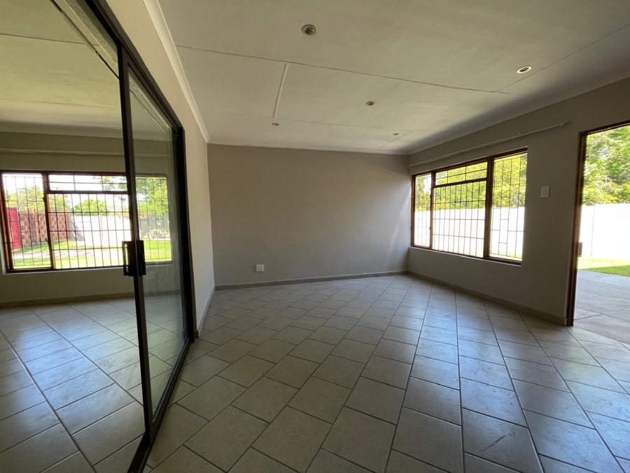 To Let 4 Bedroom Property for Rent in Meyerville Mpumalanga