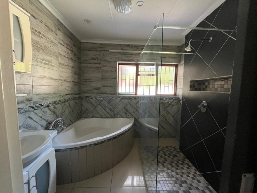 To Let 4 Bedroom Property for Rent in Meyerville Mpumalanga