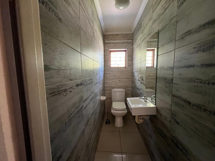 To Let 4 Bedroom Property for Rent in Meyerville Mpumalanga