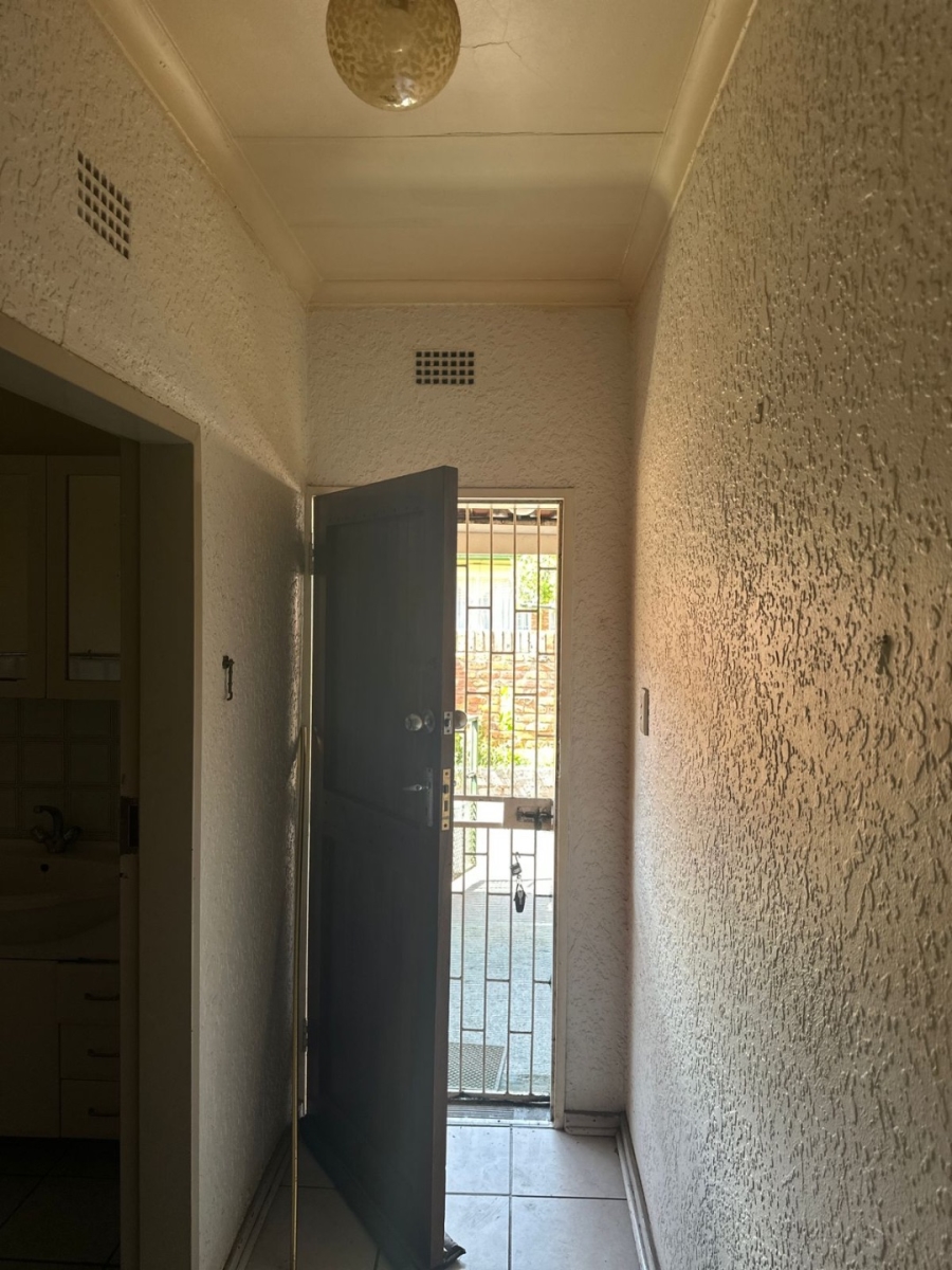 To Let 2 Bedroom Property for Rent in Middelburg Central Mpumalanga