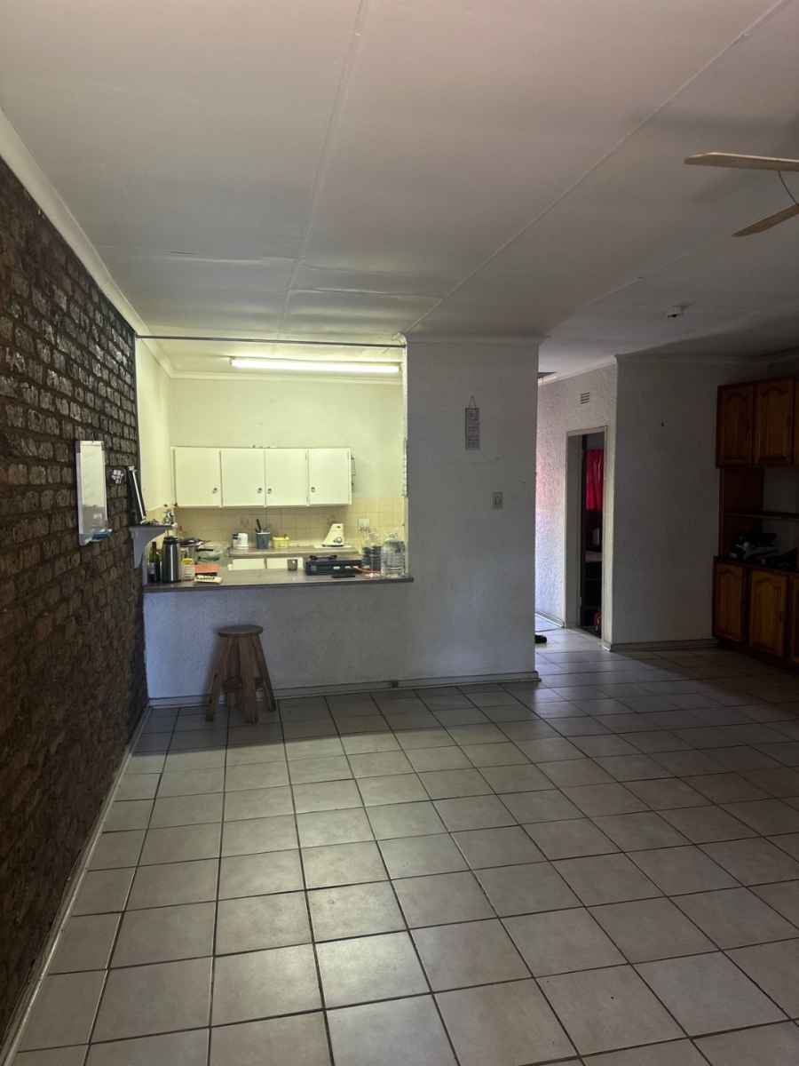 To Let 2 Bedroom Property for Rent in Middelburg Central Mpumalanga