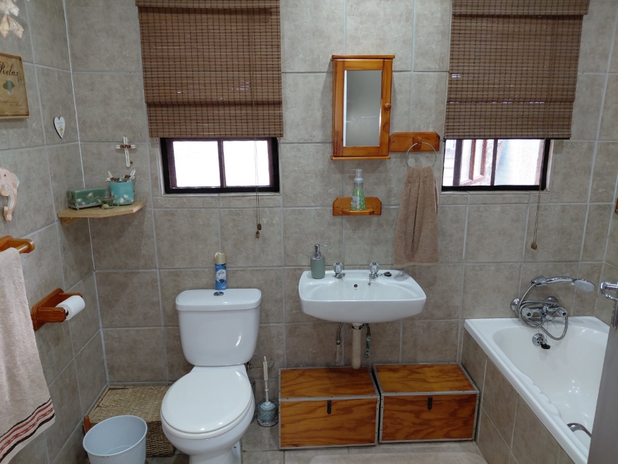 4 Bedroom Property for Sale in West Acres Ext 13 Mpumalanga
