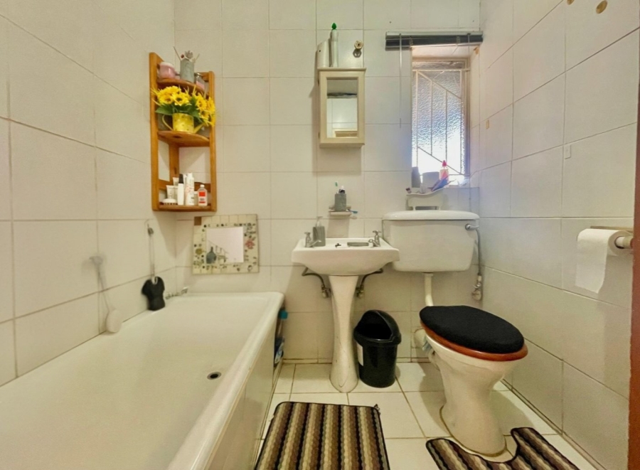 4 Bedroom Property for Sale in Cosmosrand Mpumalanga