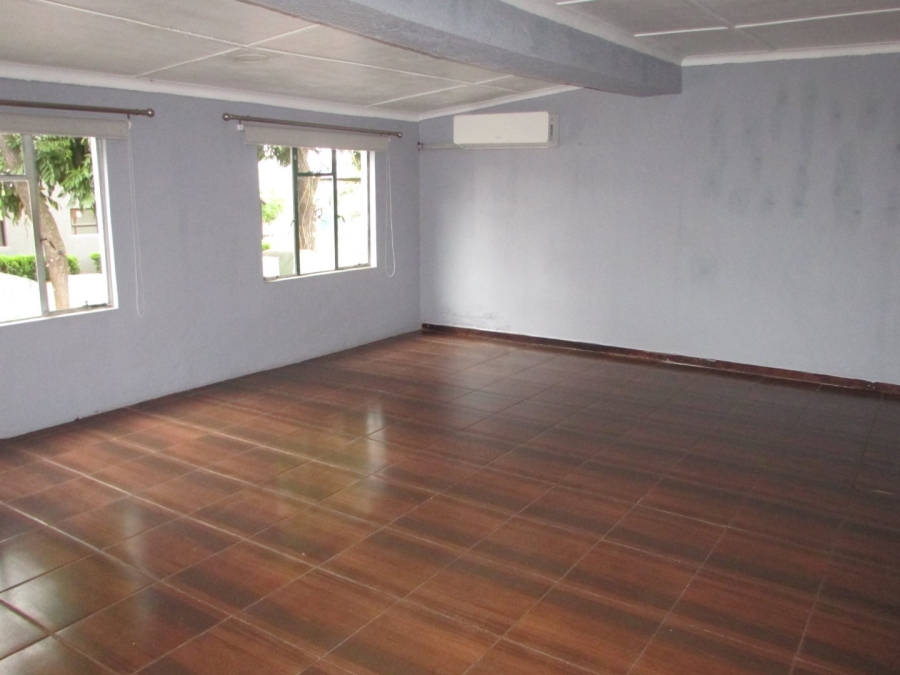 Commercial Property for Sale in White River Estates Mpumalanga