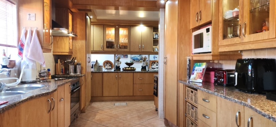 4 Bedroom Property for Sale in Kruinpark Mpumalanga