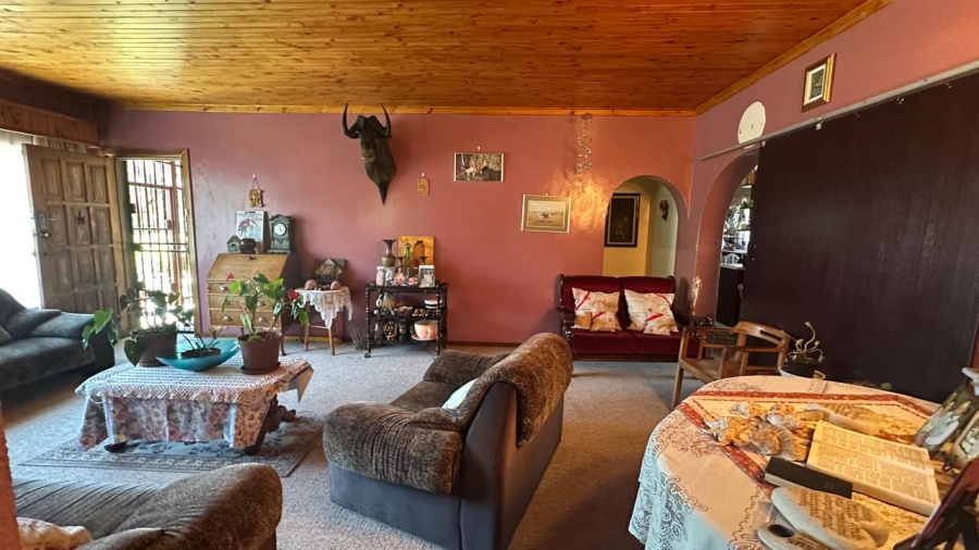 6 Bedroom Property for Sale in Reyno Ridge Mpumalanga