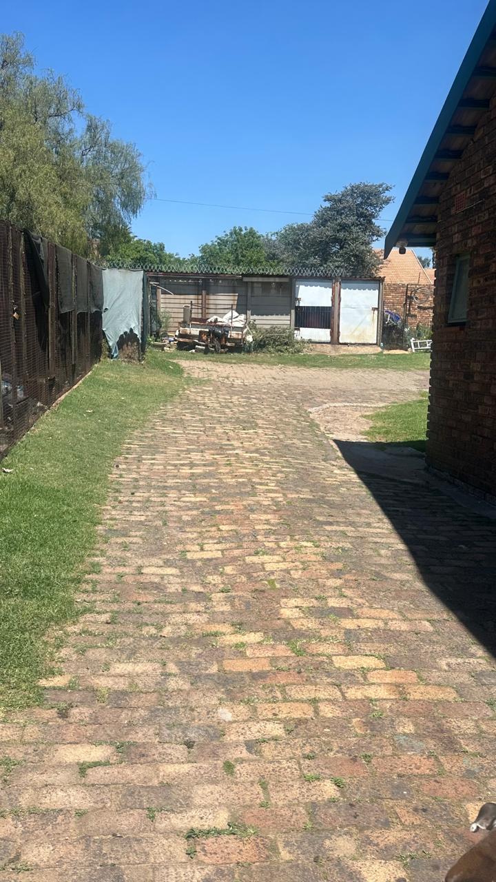 6 Bedroom Property for Sale in Reyno Ridge Mpumalanga