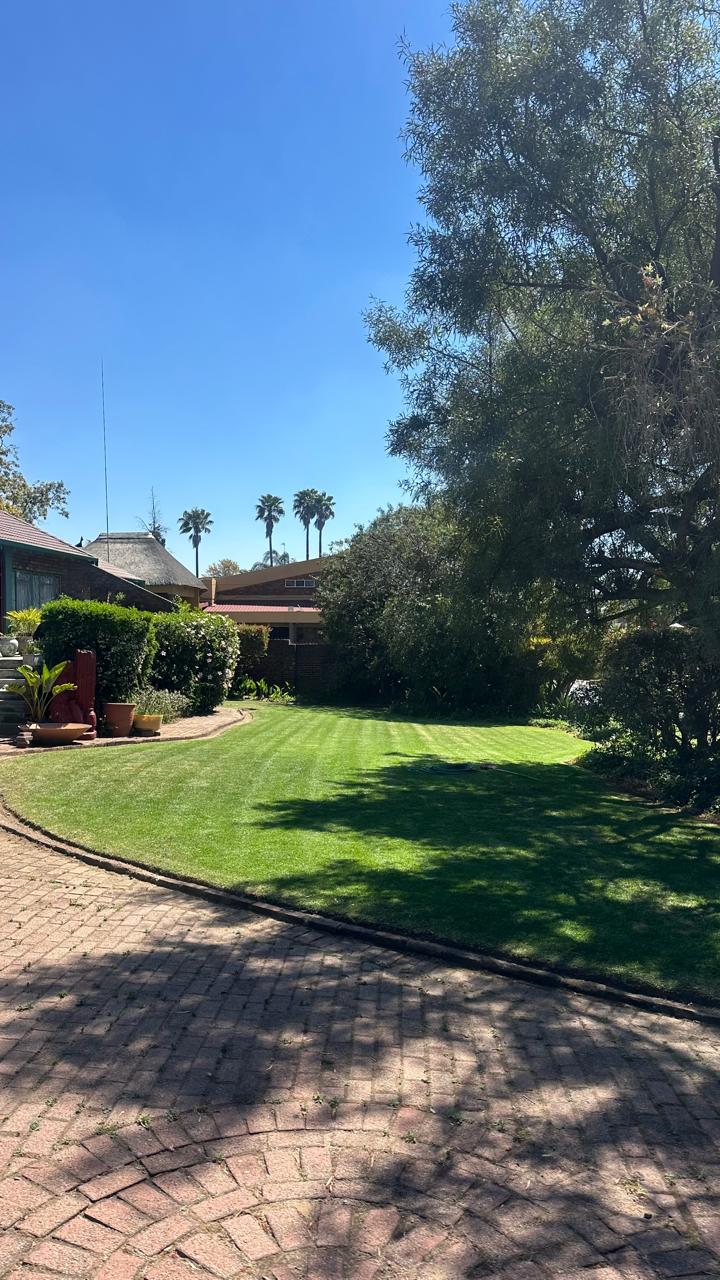 6 Bedroom Property for Sale in Reyno Ridge Mpumalanga