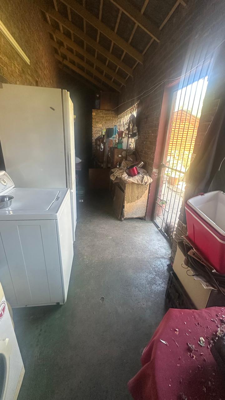 6 Bedroom Property for Sale in Reyno Ridge Mpumalanga