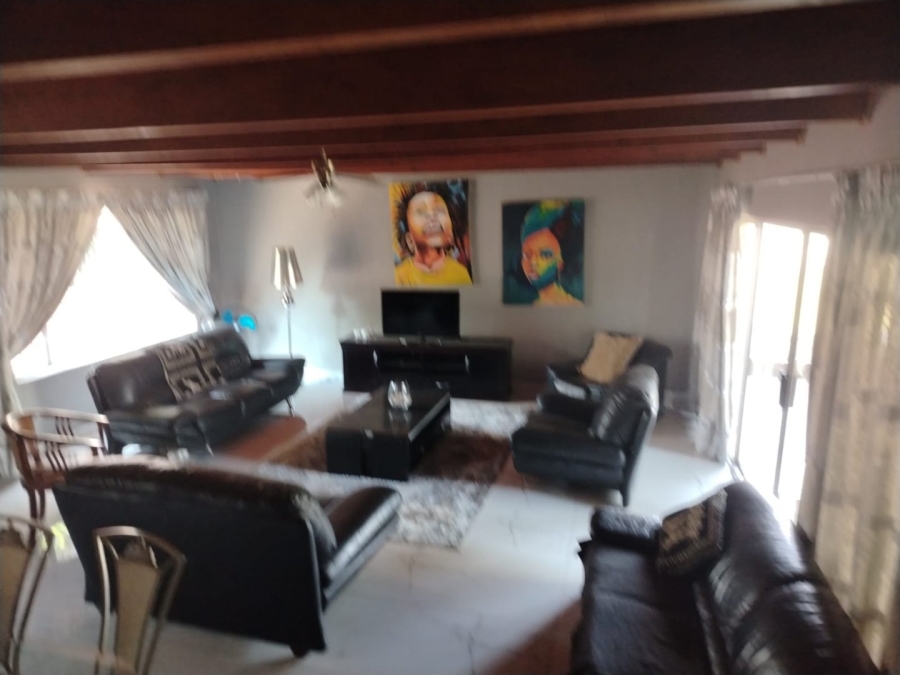 5 Bedroom Property for Sale in Model Park Mpumalanga