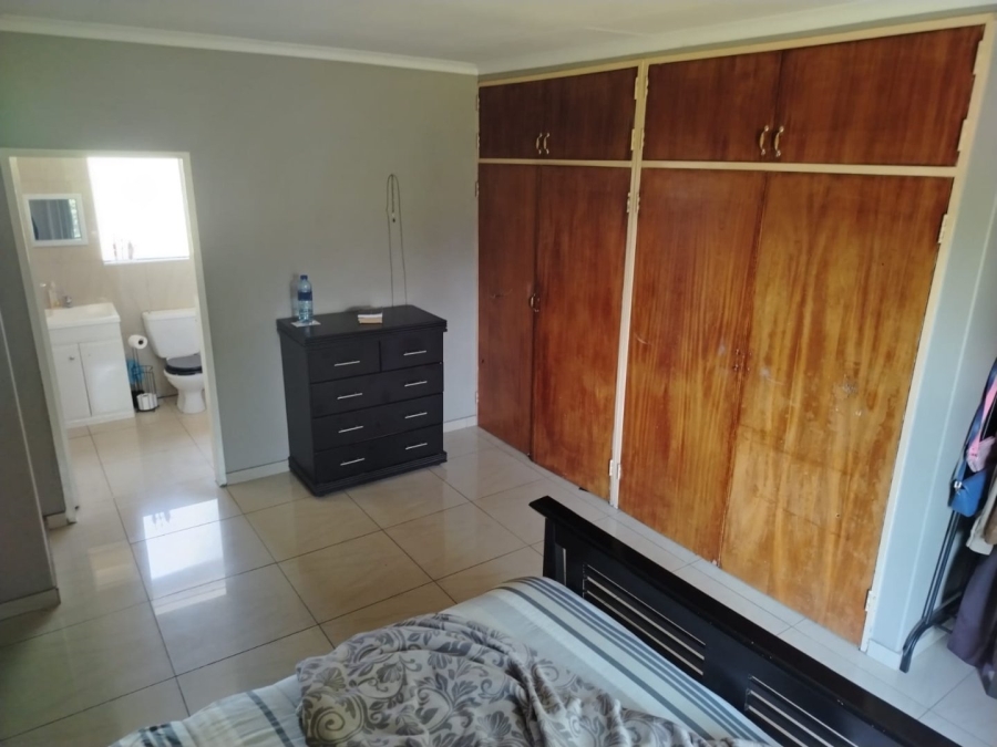 5 Bedroom Property for Sale in Model Park Mpumalanga