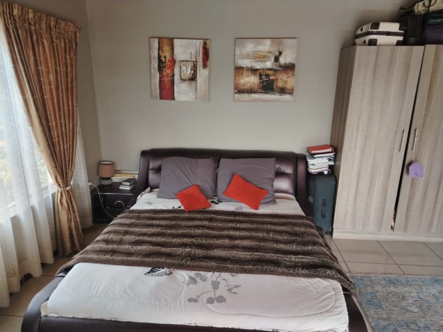5 Bedroom Property for Sale in Model Park Mpumalanga