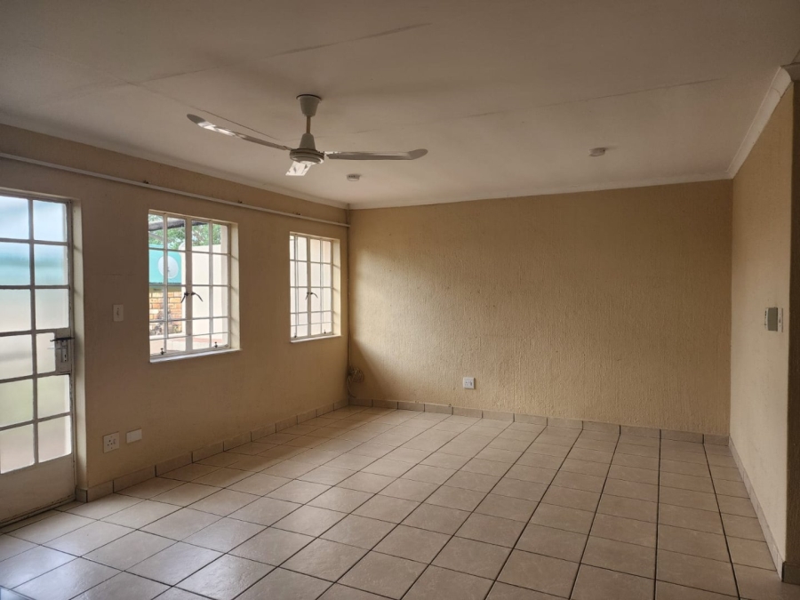 To Let 2 Bedroom Property for Rent in White River Ext 16 Mpumalanga