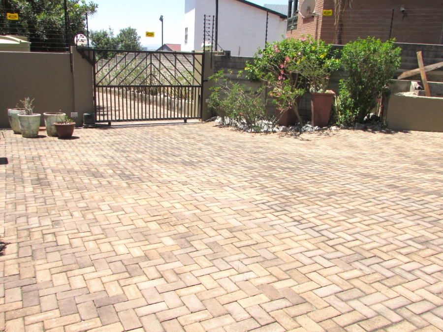 4 Bedroom Property for Sale in West Acres Ext 13 Mpumalanga