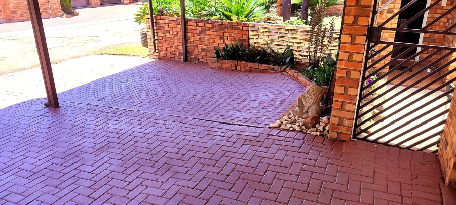 3 Bedroom Property for Sale in Reyno Ridge Mpumalanga