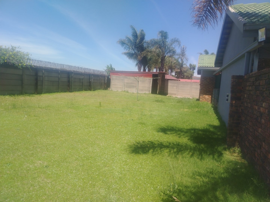 5 Bedroom Property for Sale in Del Judor Ext 4 Mpumalanga