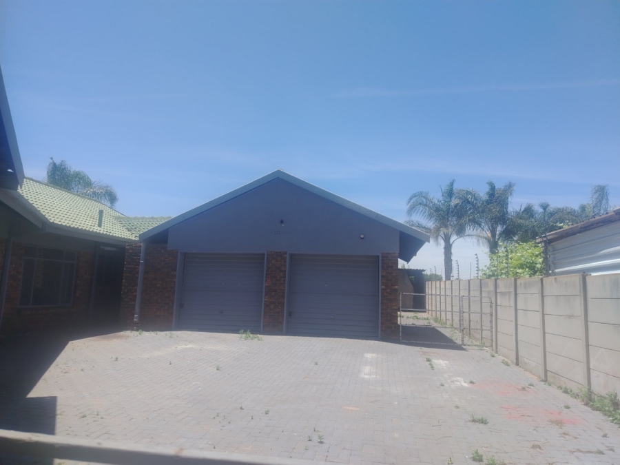 5 Bedroom Property for Sale in Del Judor Ext 4 Mpumalanga
