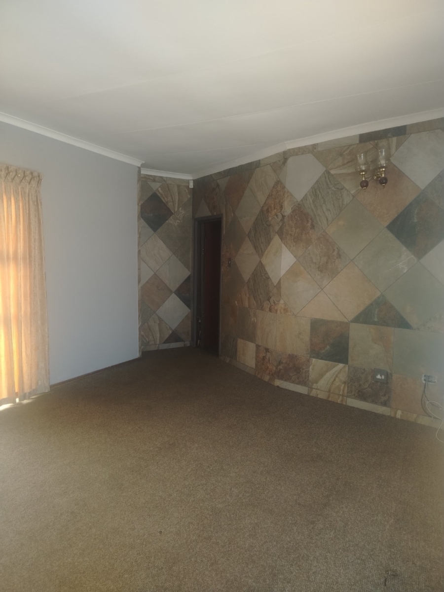 5 Bedroom Property for Sale in Del Judor Ext 4 Mpumalanga