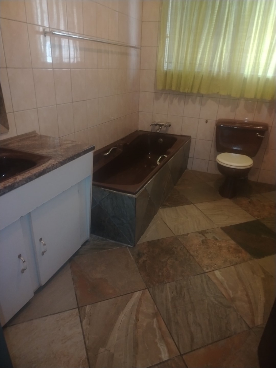 5 Bedroom Property for Sale in Del Judor Ext 4 Mpumalanga