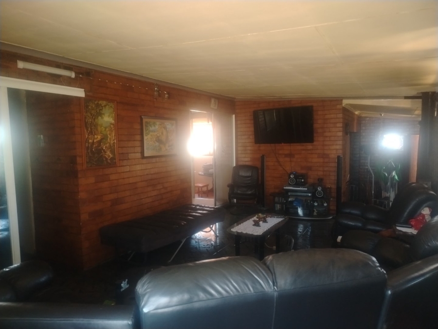 3 Bedroom Property for Sale in Witbank Ext 16 Mpumalanga