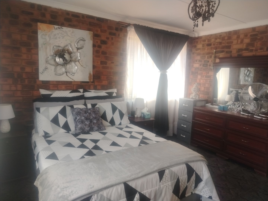 3 Bedroom Property for Sale in Witbank Ext 16 Mpumalanga