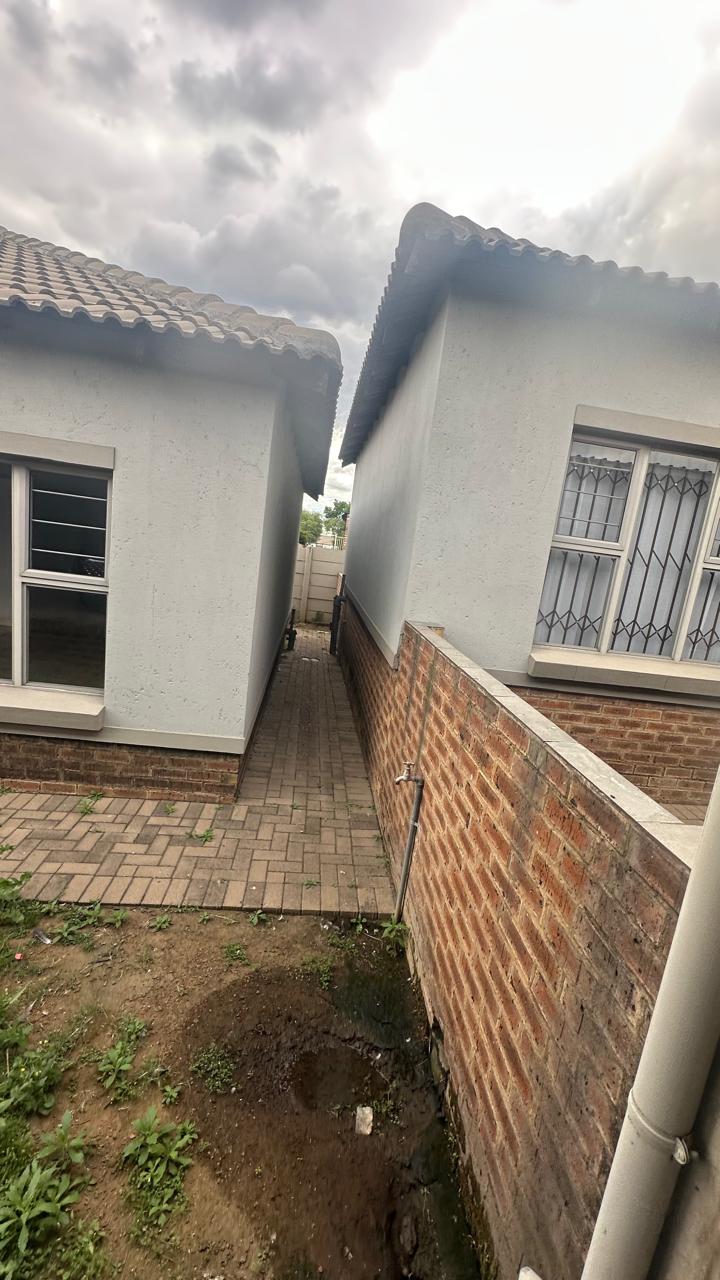 To Let 3 Bedroom Property for Rent in Dixon A H Mpumalanga