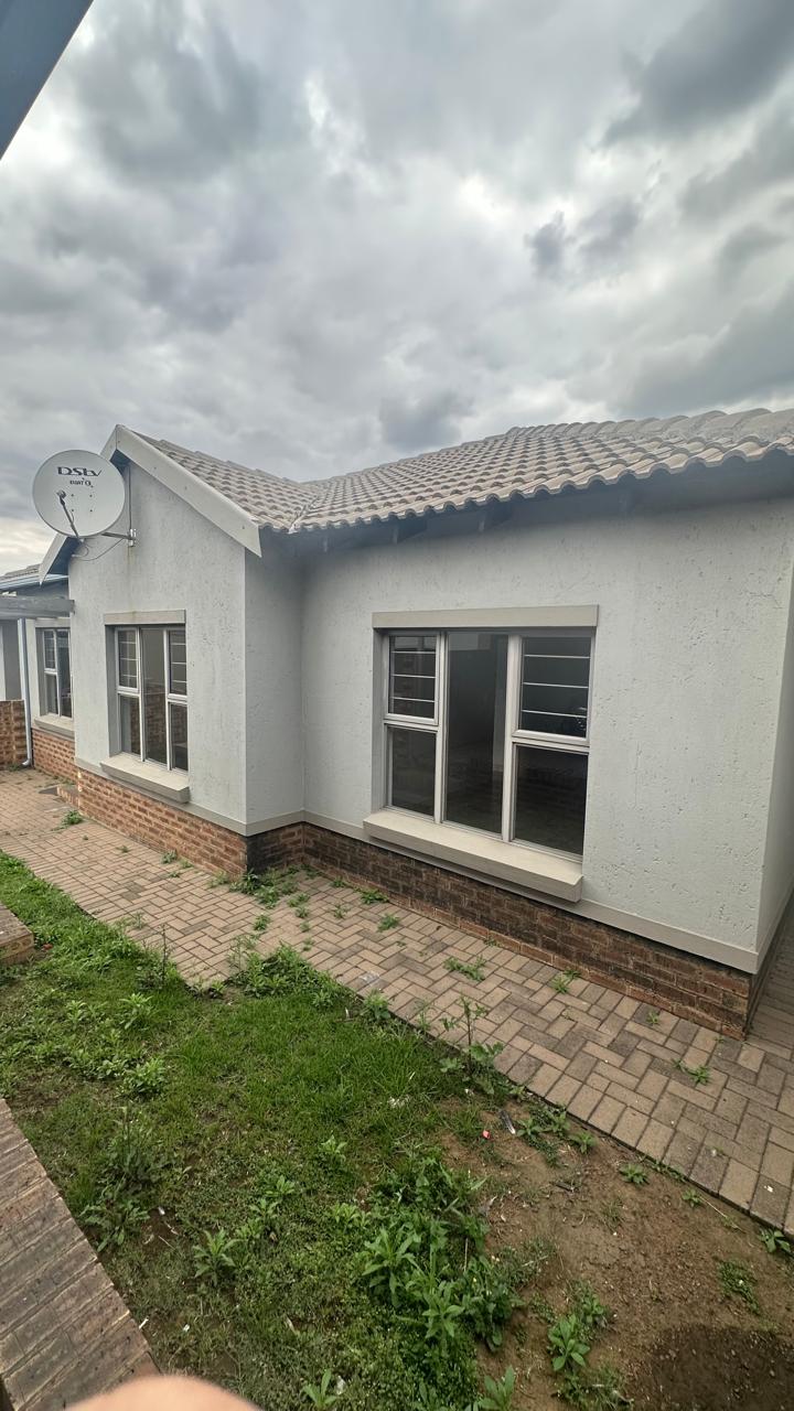To Let 3 Bedroom Property for Rent in Dixon A H Mpumalanga