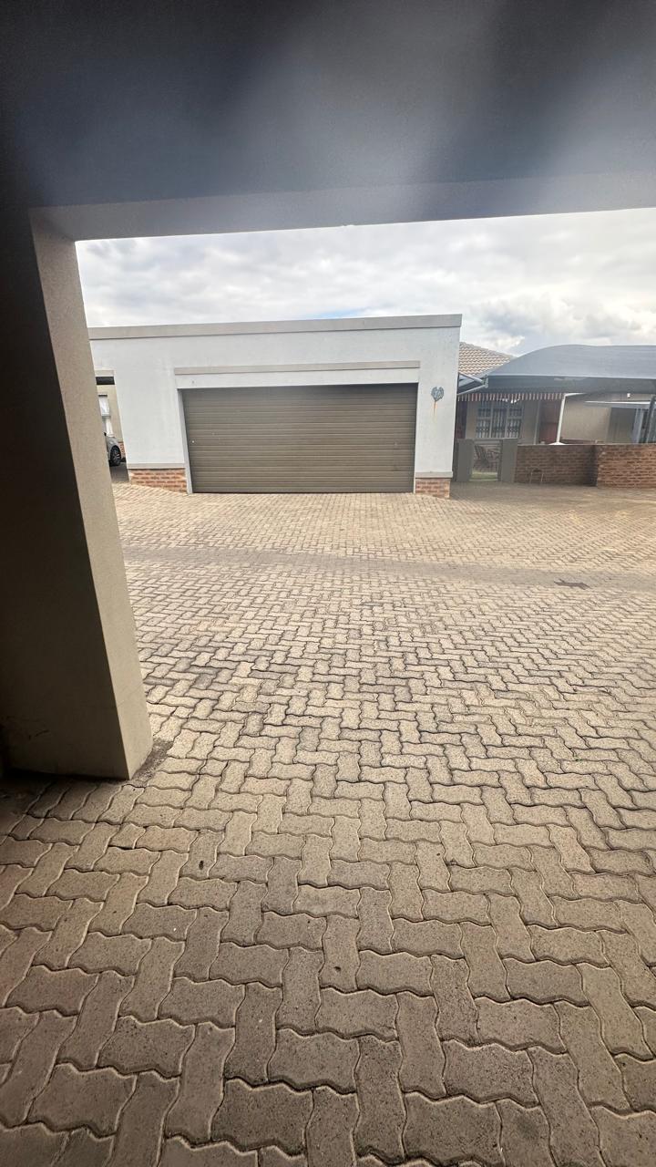 To Let 3 Bedroom Property for Rent in Dixon A H Mpumalanga