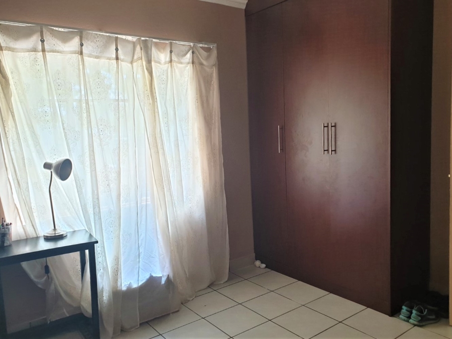 To Let 2 Bedroom Property for Rent in Nelspruit Ext 1 Mpumalanga