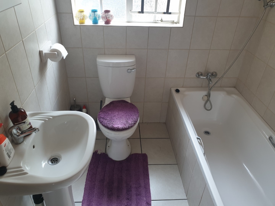 To Let 2 Bedroom Property for Rent in Nelspruit Ext 1 Mpumalanga