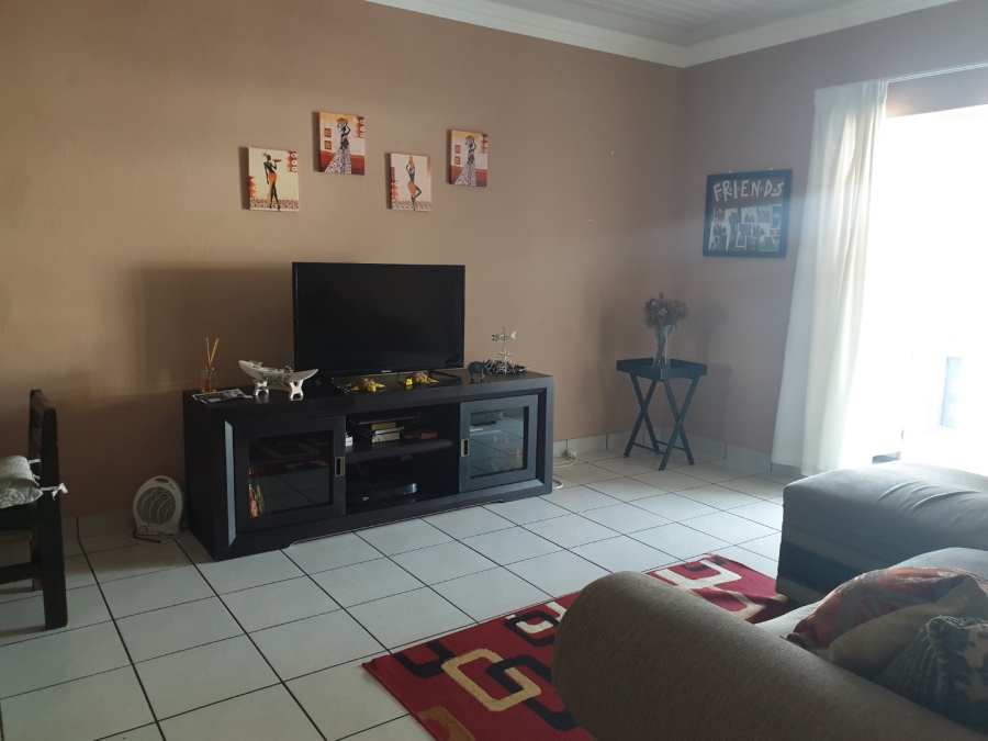 To Let 2 Bedroom Property for Rent in Nelspruit Ext 1 Mpumalanga